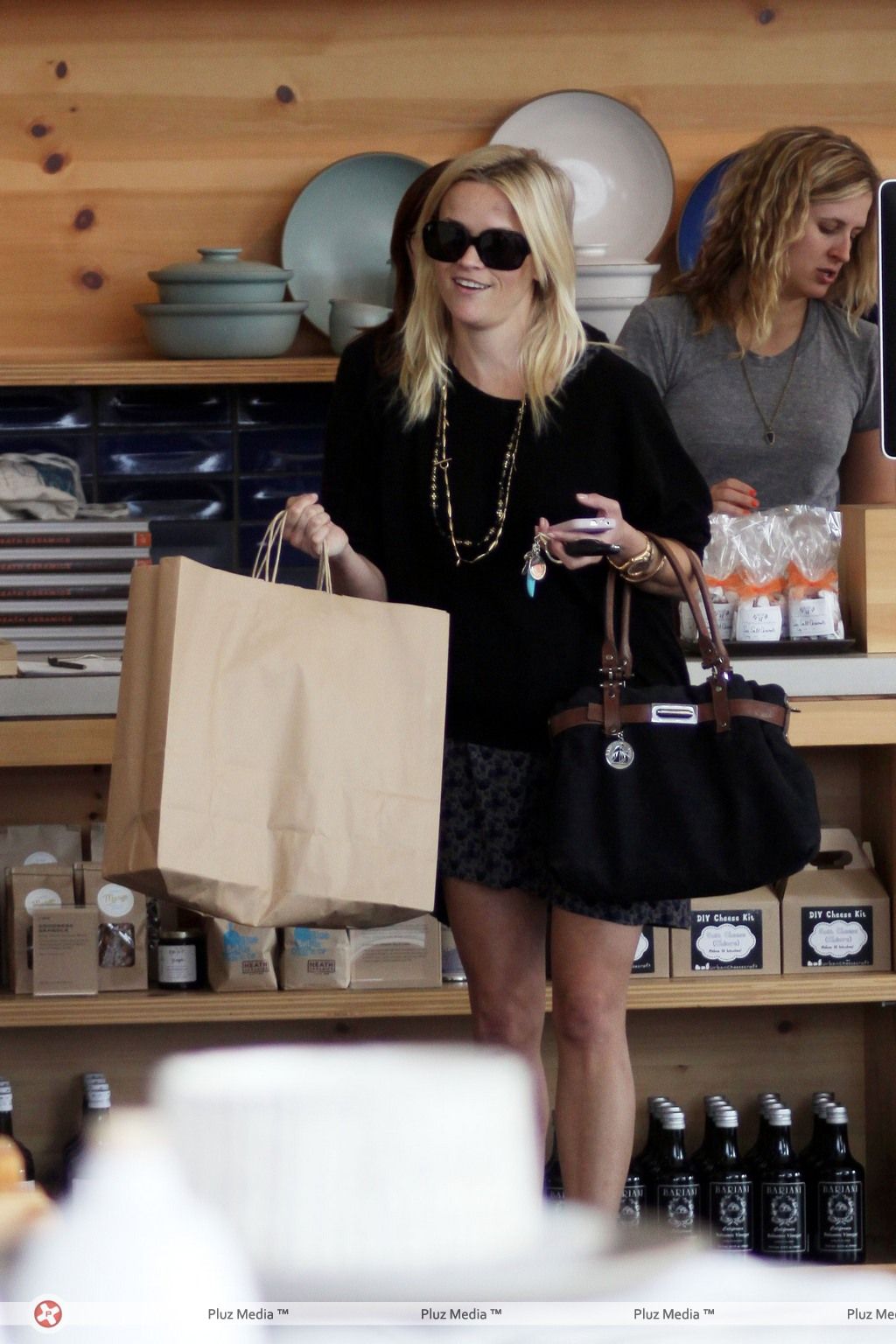 Reese Witherspoon out shopping in West Hollywood | Picture 107085